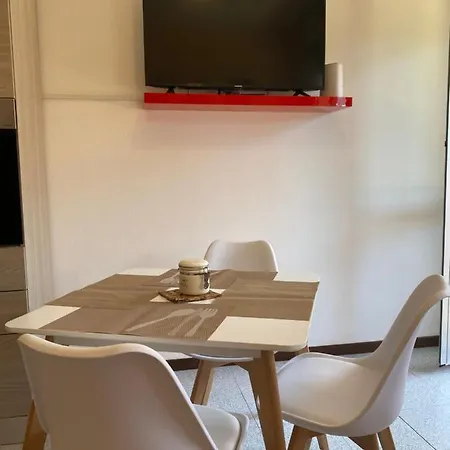 Bianca Apartment Premeno